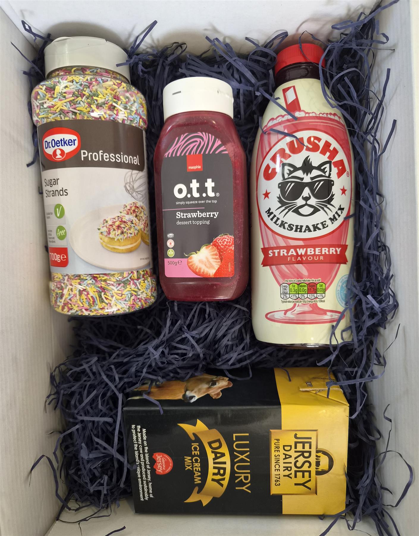 Milkshake Kit Gift Box Strawberry Dessert Set Ice Cream Mix
