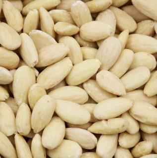 Curtis Whole Blanched Almonds 1kg